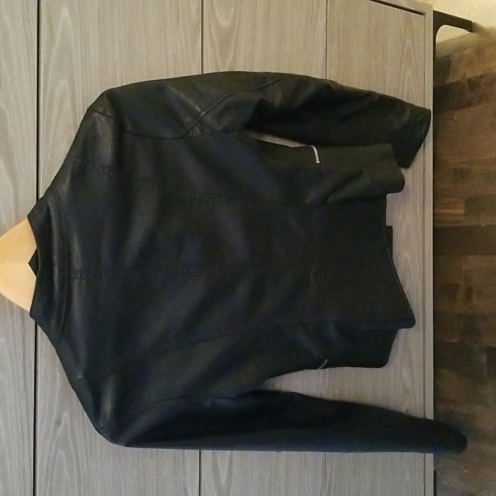 Faux leather jacket - Picture 4 of 4